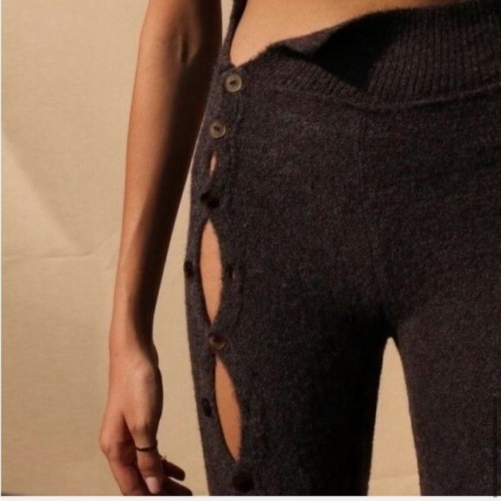 RUVE IMALONA PANTS
BLACK
never worn, brand new just no tags